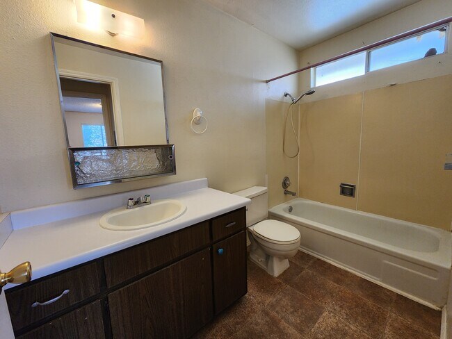 Building Photo - 55 Mina Ave