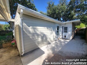 Building Photo - 130 Anton Dr