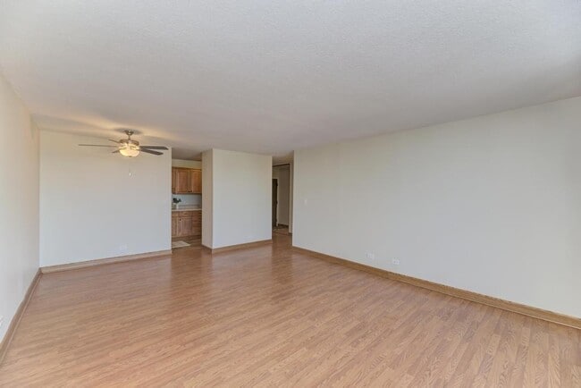 Building Photo - 2200 S Stewart Ave