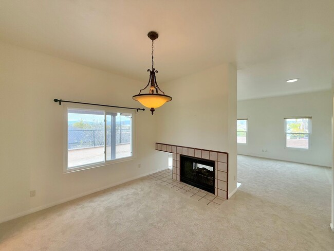 Building Photo - Great 3B/2BA House in San Marcos!