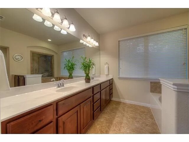 Building Photo - 1315 Rimstone Dr