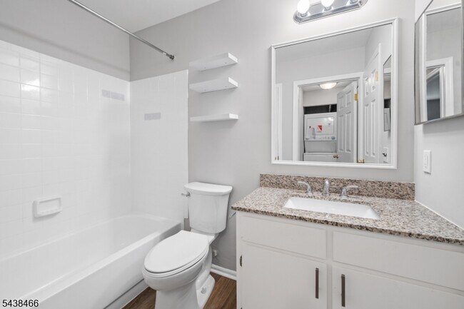 Building Photo - 111 Aimwick Ct