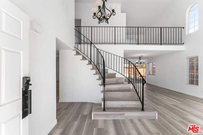 Building Photo - 37105 Zinnia St