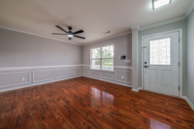 Building Photo - 1301 Waldridge Ct