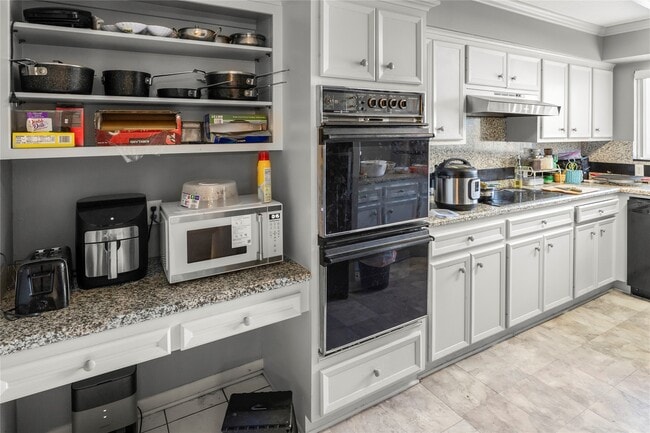 Building Photo - 10910 Vanderford Dr