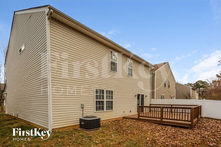 Building Photo - 5232 Grays Ridge Dr