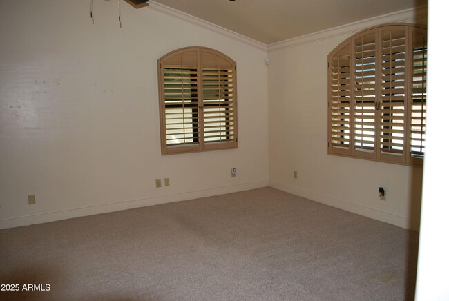 Building Photo - 1420 E Branham Ln