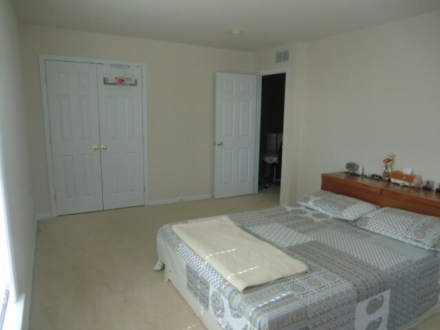 Building Photo - 2128 Red Fox Dr