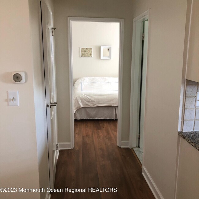 Building Photo - 6 Wharfside Dr