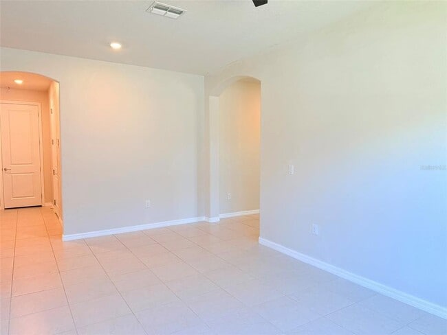 Building Photo - 10844 Rolling Moss Rd