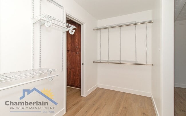 Building Photo - Spectacular View from this Single Story Home!