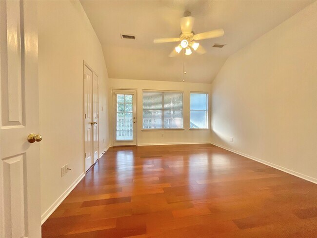 Building Photo - 11 Dalea Pl