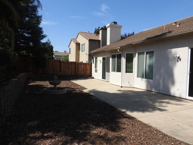 Building Photo - Beautiful Home in Highland Park