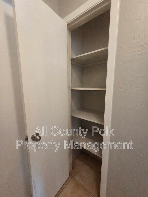 Building Photo - 709 Pineville Ln