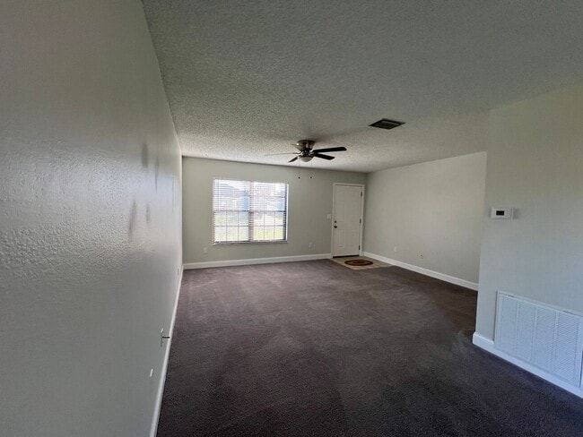 Building Photo - Sebastian Single Family home