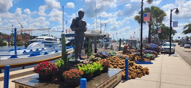 Building Photo - 39248 US Hwy 19 N