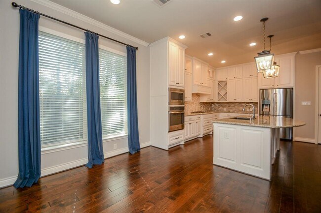 Building Photo - 64 Daffodil Meadow Pl