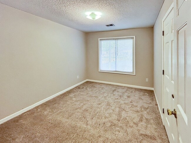 Building Photo - 1497 Chaseway Cir