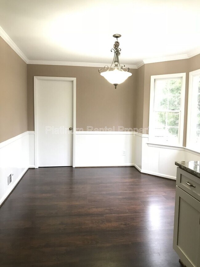 Building Photo - 2990 Summit Ridge