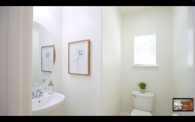 Building Photo - Home in Dublin Available!