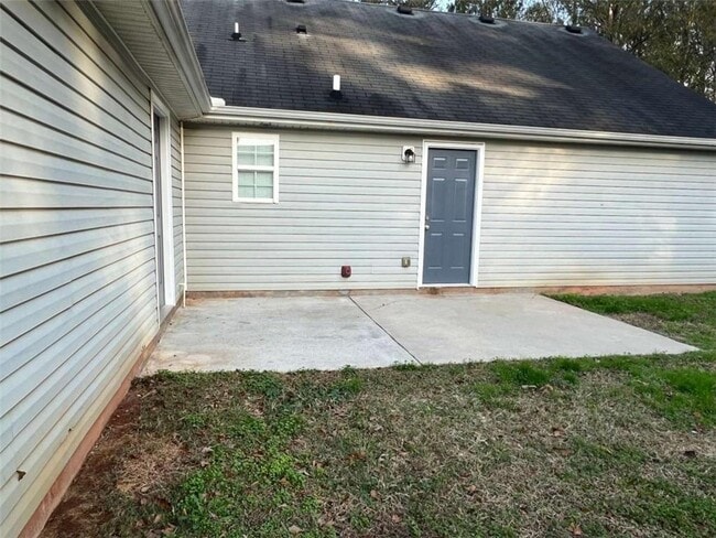 Building Photo - 17 Carey Ct