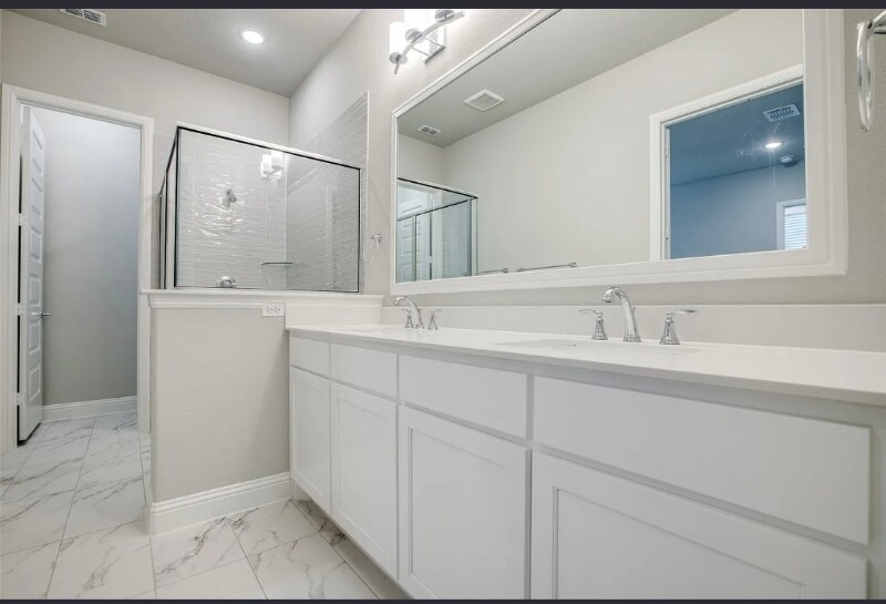 Building Photo - 4184 Curtiss Dr