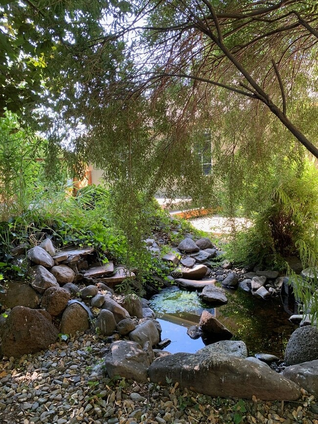 Building Photo - 3 bedroom 2 bathroom Home - Ferndale Subdi...