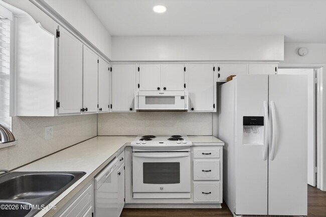 Building Photo - 2766 Greenridge Rd