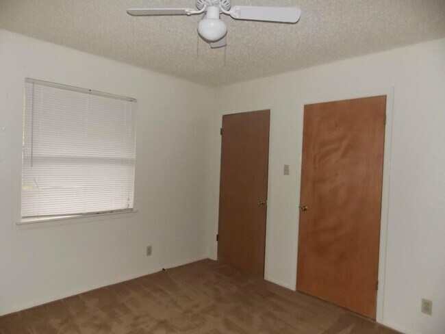 Building Photo - 3308 Dunliegh Dr