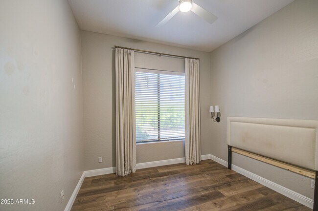 Building Photo - 4564 S Maverick Ct