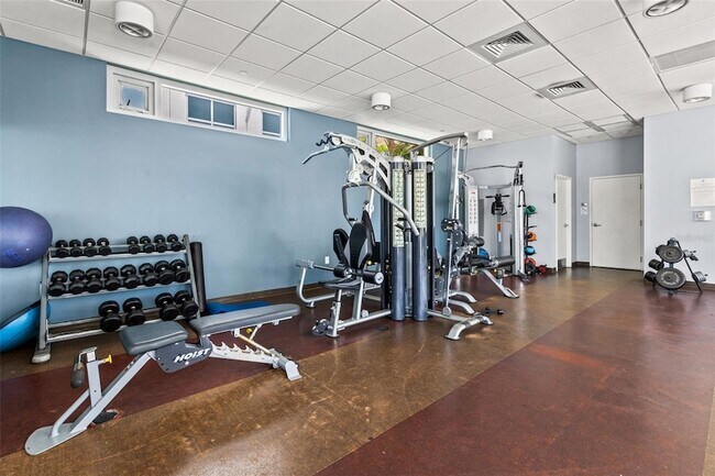 Building Photo - 1208 E Kennedy Blvd