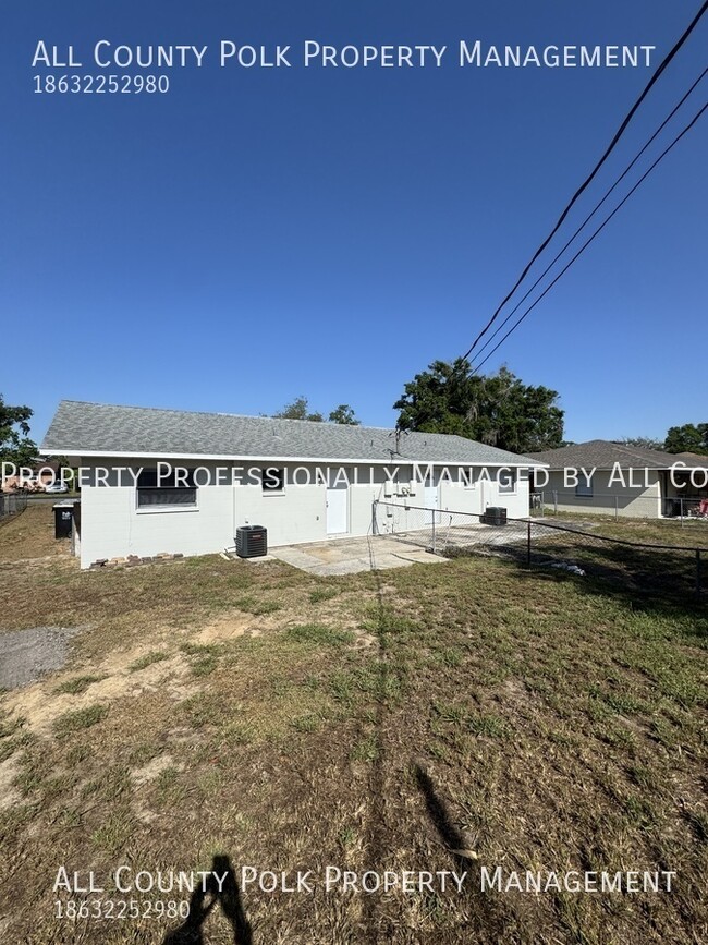 Building Photo - 422 Ellerbe Way