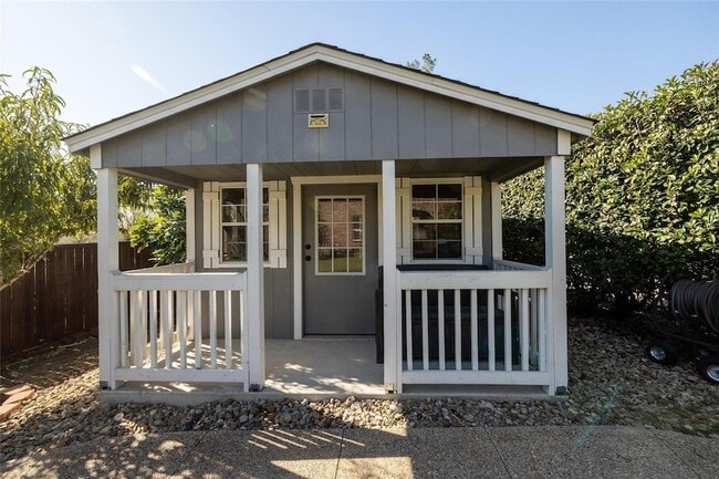 Building Photo - 6728 S Fork Dr