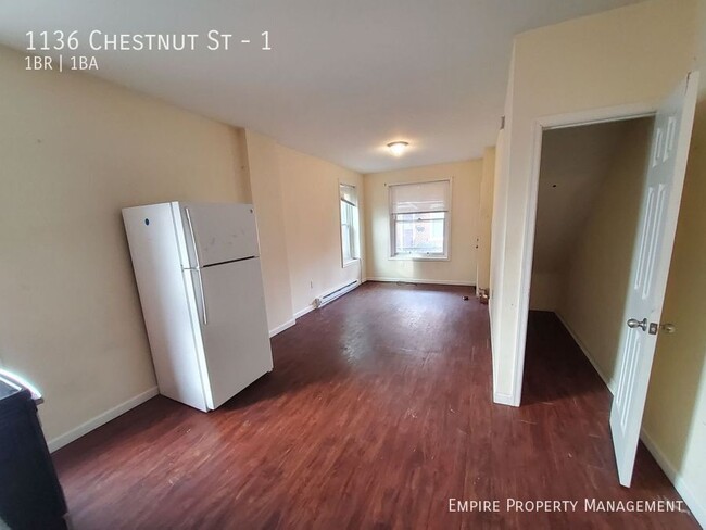 Building Photo - 1136 Chestnut St