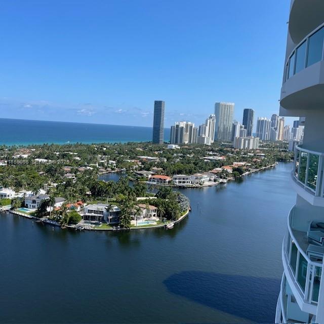 Building Photo - 20201 E Country Club Dr