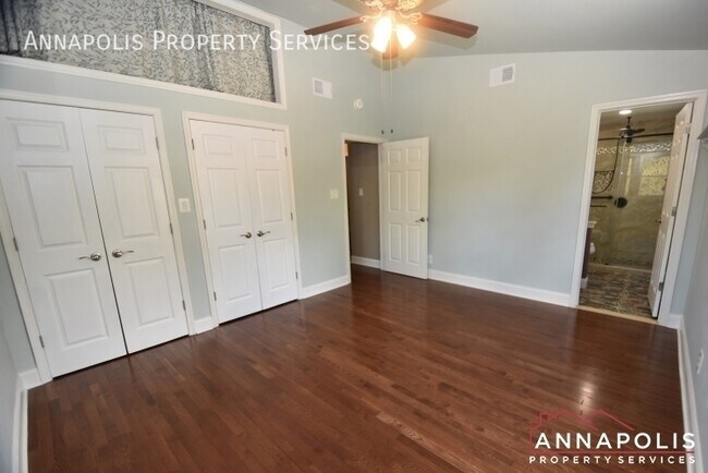 Building Photo - 1195A Bayview Vista-