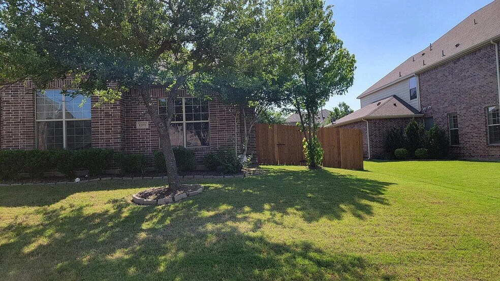 Other side of the house - 12372 Payne St