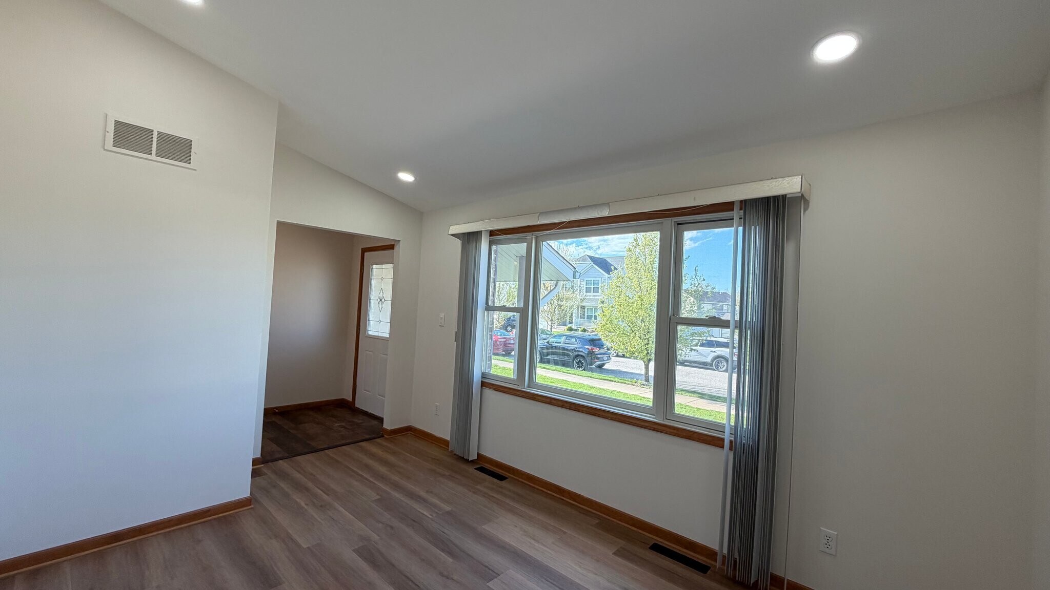 Building Photo - 6387 Amanda Dr