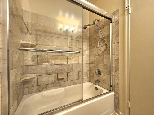 Building Photo - 4802 Treasure Ct