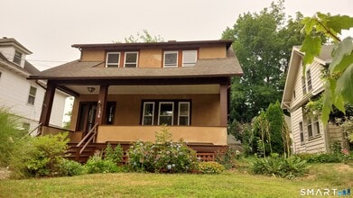 Building Photo - 136 Mead Ave