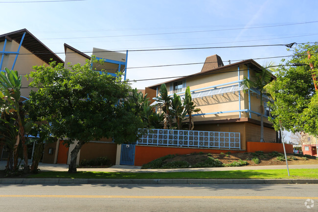 Building Photo - El Centro Loretto Apartments