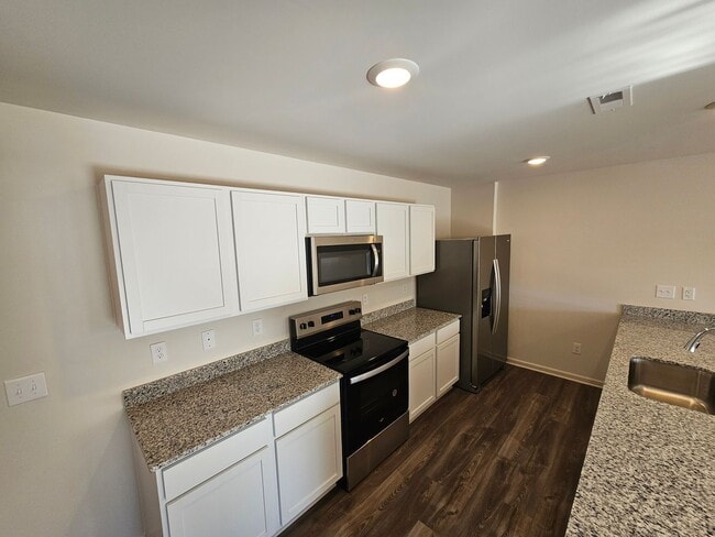 Building Photo - Modern 3-Bed / 2.5-Bath Townhome — New Con...