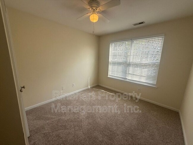 Building Photo - 530 Bent Leaf Ct