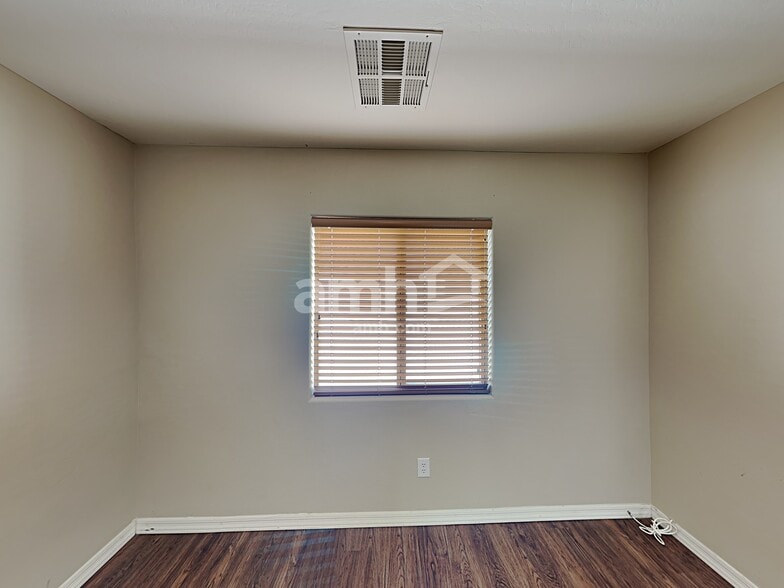 Building Photo - 1760 E Joseph Way