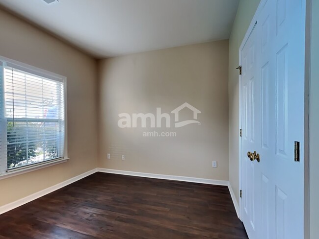 Building Photo - 106 Blue Beech Ct