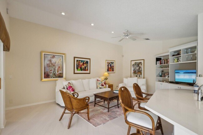 Building Photo - 16481 Riverwind Dr