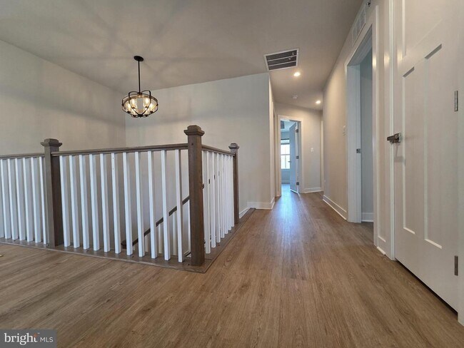 Building Photo - 7550 Mint Springs Ct