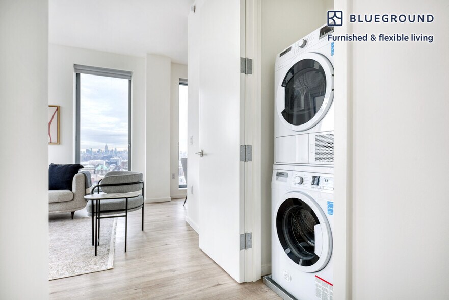 Building Photo - 545 Vanderbilt Ave