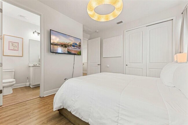 Building Photo - 284 Southfield St