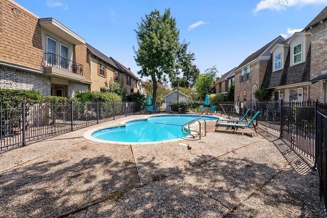 Building Photo - 1349 Mardi Ln